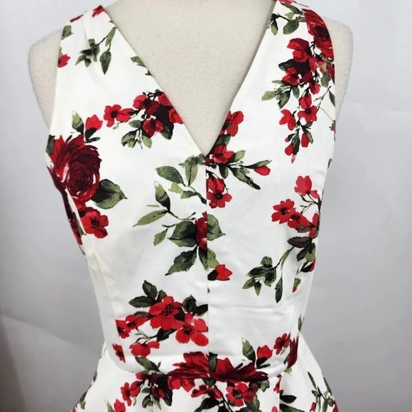 Eva Rose White And Red Rose Floral Fit And Flare Pinup Back-Tie Dress Size M - Picture 4 of 12